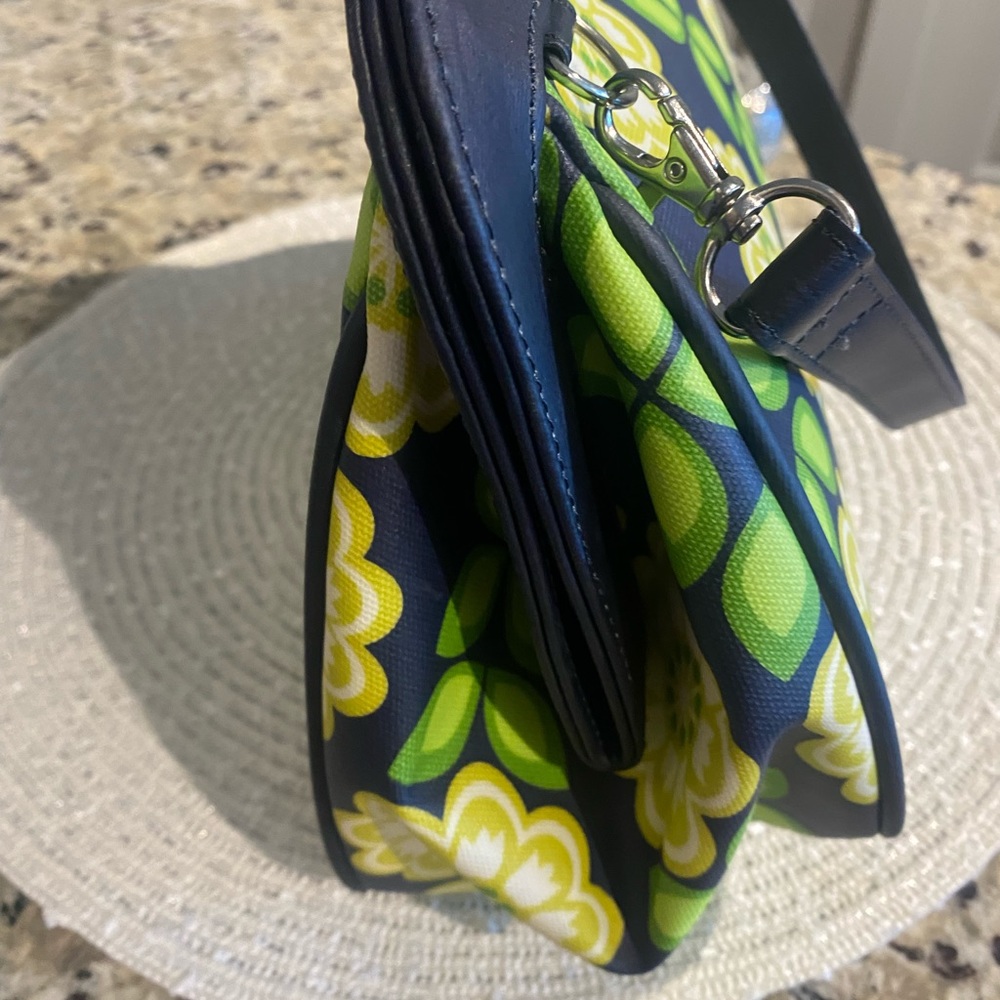Petunia Pickle Bottom Diaper Pad Purse - Picture 11 of 12
